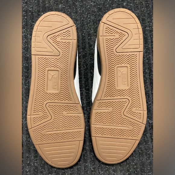 Puma Caracal Size 10 (9.5/10 condition) - Picture 8 of 9